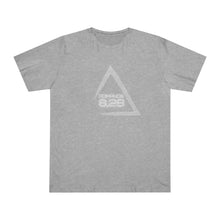 Load image into Gallery viewer, Romanos 8, 28 Unisex Deluxe T-shirt