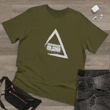 Load image into Gallery viewer, Romanos 8, 28 Unisex Deluxe T-shirt